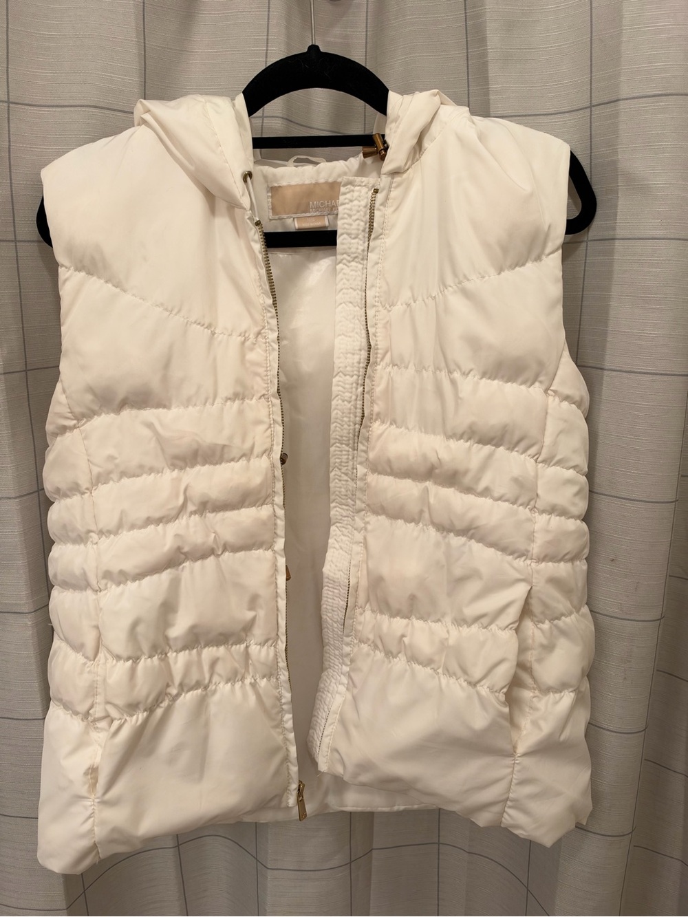 MICHAEL Michael Kors Cream/white Quilted Hooded Puffer Vest with real down size